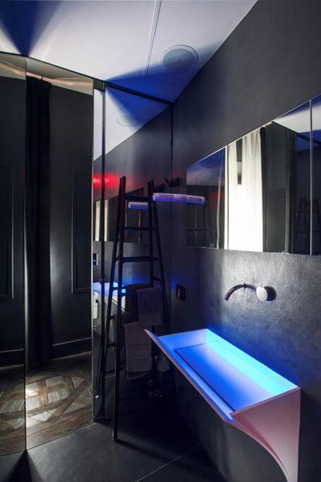 Designer Luxury Loft In The Heart Of Center * Rom