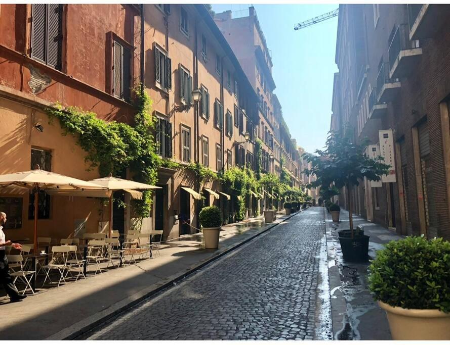 Designer Luxury Loft In The Heart Of Center Lejlighed *